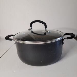 5QT Non-Stick Sauce Pan with Lid - Pre-Owned Kitchen Essential